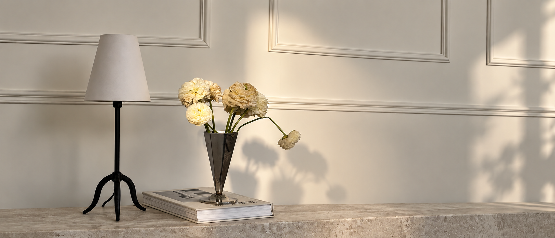Decorative objects arranged in a modern interior