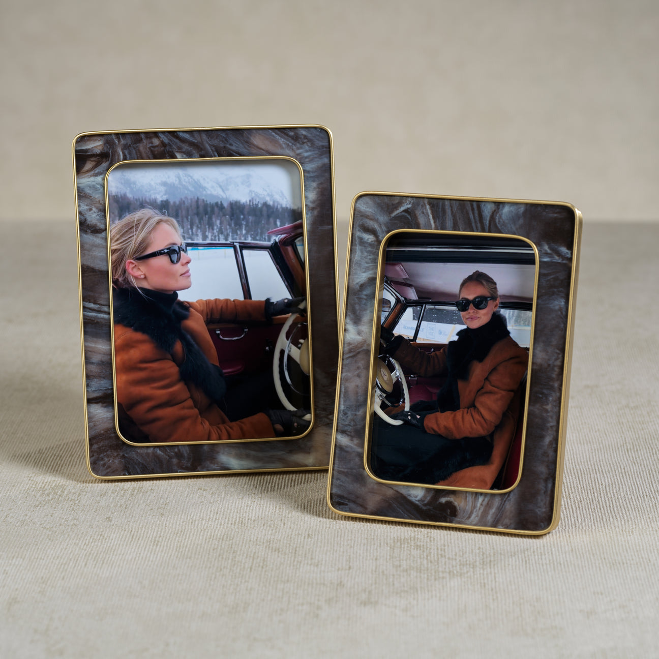 Marbled Hazel Resin Photo Frame with Brass Trim - Image 2